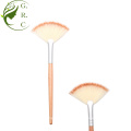 Best Highlighting Fan Brushes Makeup